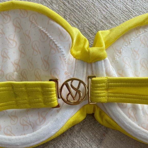 Victoria’s Secret Strapless Bikini Top - Picture 3 of 4
